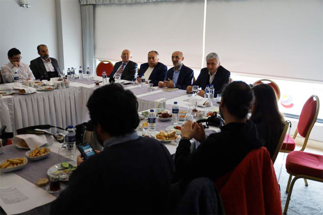 Milli görüşçülerden Saadet Partisi'ne ‘oynanan oyunu görün' uyarısı - Resim: 0