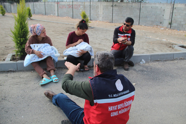 Depremde 27 akrabasını kaybetti, okul müdürü acısına rağmen görevini bırakmadı - Resim: 2