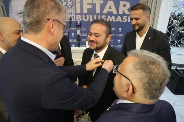 DEVA Partisi’nden istifa eden 3 isim AK Parti’ye katıldı - Resim: 0