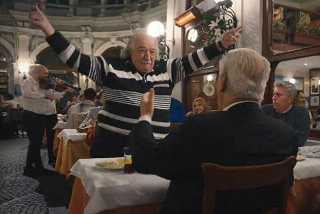 Bergüzar Korel'in siyasi çıkışına Ahmet Hakan 'vallahi bravo billahi bravo' dedi - Resim: 0