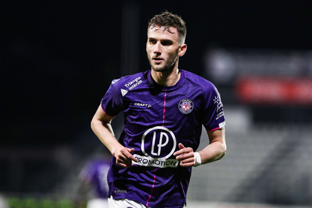 Galatasaray'a Hollandalı orta saha! Maçı yerinde izlediler, tüm şartlar zorlanacak - Resim: 0