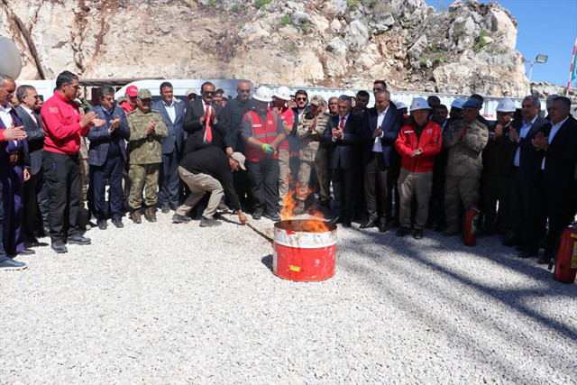 PKK'dan temizlenen bölgede 2 bin 650 metreden petrol fışkırdı TPAO Müdürü'nden yeni açıklamalar - Resim: 0