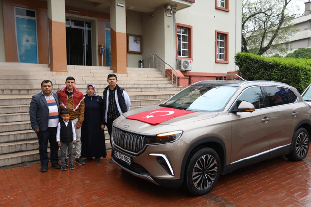 Yerli otomobil TOGG konvoy başı oldu - Resim: 0