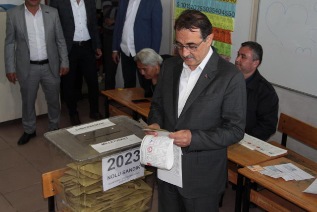 Bakan Dönmez oyunu kullandı! Dikkat çeken elektrik açıklaması: Her türlü tedbirler alındı! - Resim: 3