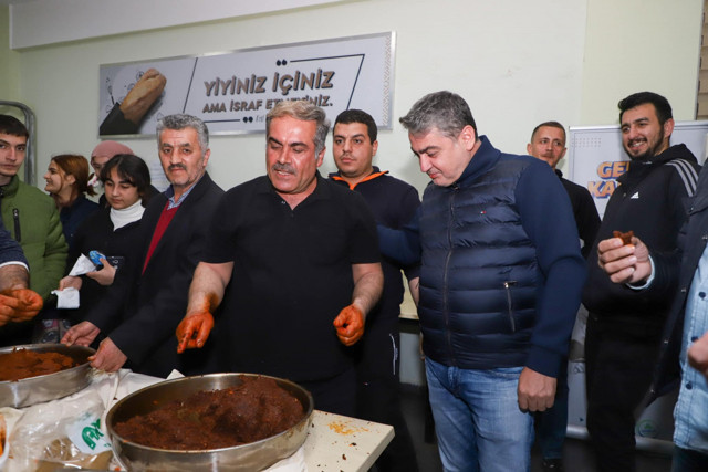 Bursa'da Kültür Akademisi afetzede yüreklere dokundu - Resim: 2