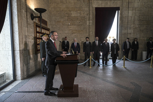 19 Mayıs 1919'un 104'üncü yılını kutluyoruz! Bakan Kasapoğlu ve gençler Anıtkabir'de - Resim: 1