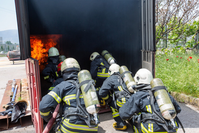 Onların her eğitimi gerçek gibi tatbikat! Bursa'da yeni itfaiyeciler göreve böyle hazırlanıyor - Resim: 8