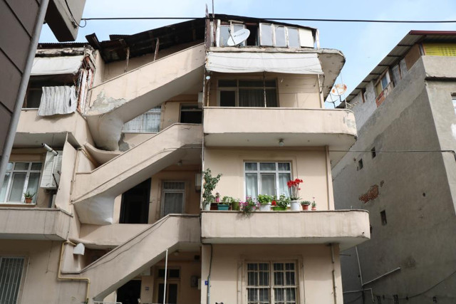 Sabahın ilk ışıkları ile fark edildi! Gözyaşlarına boğuldular - Resim: 0