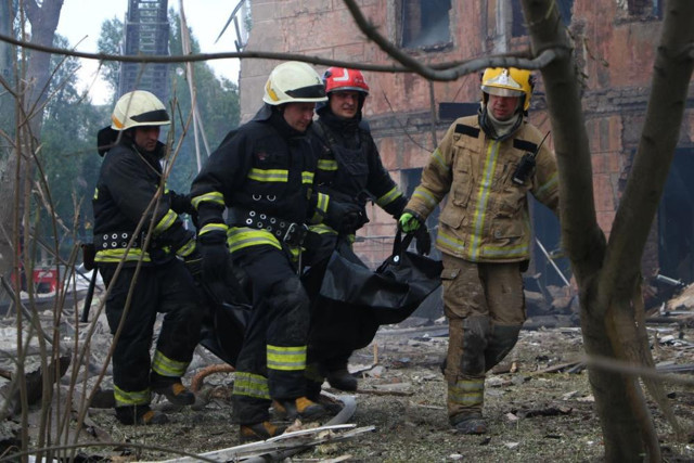 Rusya, Ukrayna’da kliniği vurdu! Füzeli saldırıda 1 kişi öldü, çok sayıda yaralı var - Resim: 1