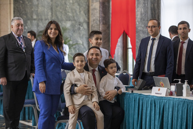 Milletvekili seçimi kesin sonuçları ne zaman açıklanacak? Vekiller kayıt yaptırıyor ama... - Resim: 1