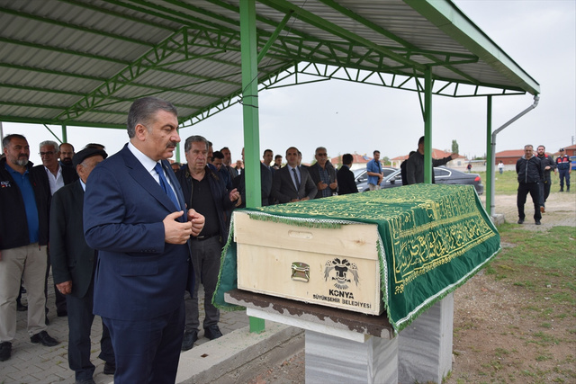Sağlık Bakanı Fahrettin Koca'nın acı günü! Anneannesi Sultan Yaylalı son yolculuğuna uğurlandı - Resim: 1