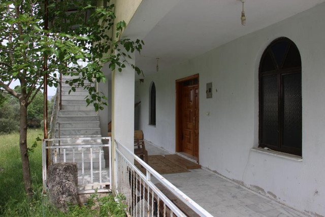 İlginç ama gerçek! Asırlardır devam eden gelenek: Bu köydeki cami bayram yüzü görmüyor! - Resim: 1