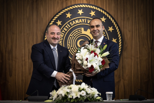 Yeni Sanayi Bakanı Mehmet Fatih Kacır, görevi Mustafa Varank'tan devraldı - Resim: 2