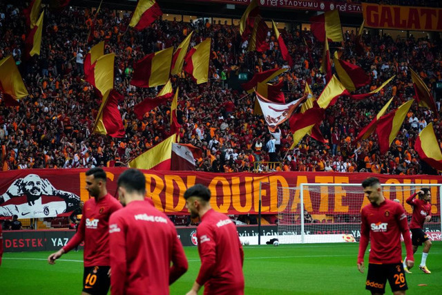 Şampiyon derbide çoştu! Galatasaray evinde Fenerbahçe'yi farklı geçti - Resim: 5