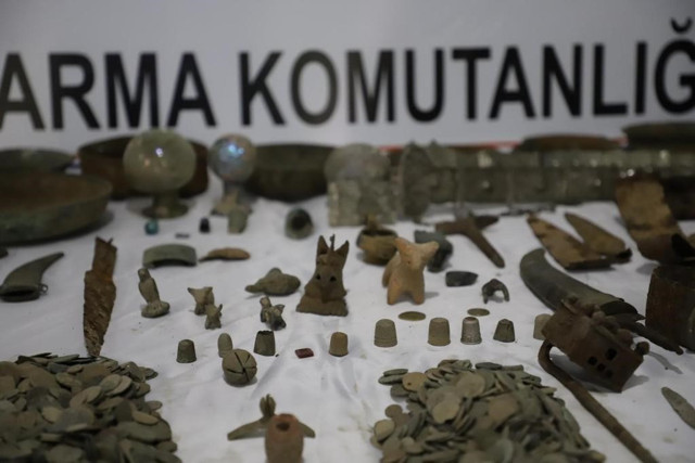 22 bin parça tarihi eser! Hepsi Mardin'de bir evde ele geçirildi - Resim: 1