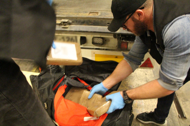 Ticaret Bakanı Ömer Bolat: Kapıkule'de 358 kilogram uyuşturucu ele geçirildi - Resim: 0