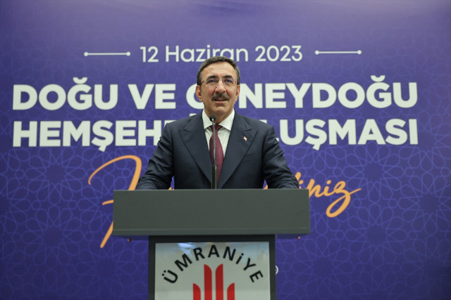 Cumhurbaşkanı Yardımcısı Cevdet Yılmaz: Açık konuşalım, muhalefetten şikayetçi değiliz - Resim: 0