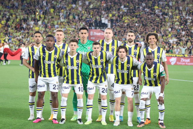 Fenerbahçe’de teknik direktör arayışı hız kazandı! Listede 4 isim var... - Resim: 0