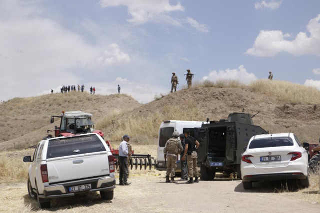 Diyarbakır'da ortalık karıştı! Arazi kavgasında kan aktı 9 ölü var - Resim: 0