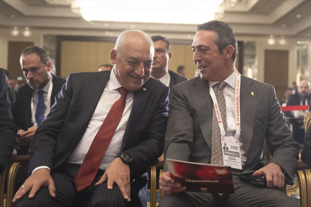 Beşiktaş Başkanı Ahmet Nur Çebi, TFF Genel Kurulu'nda konuştu - Resim: 1