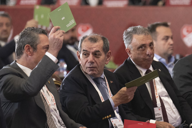 Beşiktaş Başkanı Ahmet Nur Çebi, TFF Genel Kurulu'nda konuştu - Resim: 2