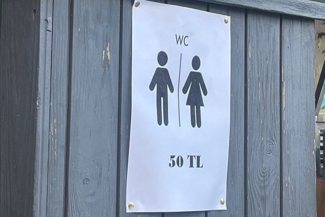 Çeşme'de tuvalet 50 lira! O işletmeci konuştu - Resim: 0