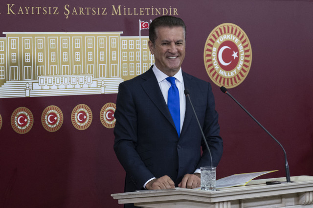 Binali Yıldırım'ın ailesiyle birlikte yaptırdığı cami açıldı! Törene CHP'li Mustafa Sarıgül de katıldı - Resim: 3