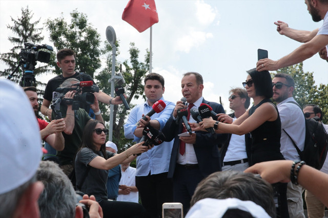 Tanju Özcan, CHP Genel Merkezi'ne yürüyor! Kılıçdaroğlu'nu o koltuktan indirmeye gidiyorum - Resim: 0