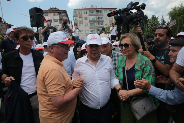 Tanju Özcan, CHP Genel Merkezi'ne yürüyor! Kılıçdaroğlu'nu o koltuktan indirmeye gidiyorum - Resim: 1