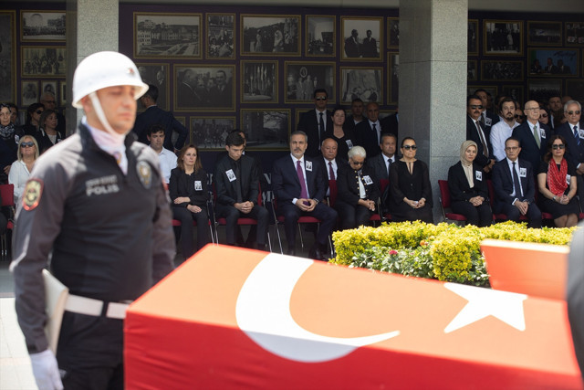 Vefat eden Büyükelçi Karagöz için Dışişleri Bakanlığı'nda tören düzenlendi - Resim: 0