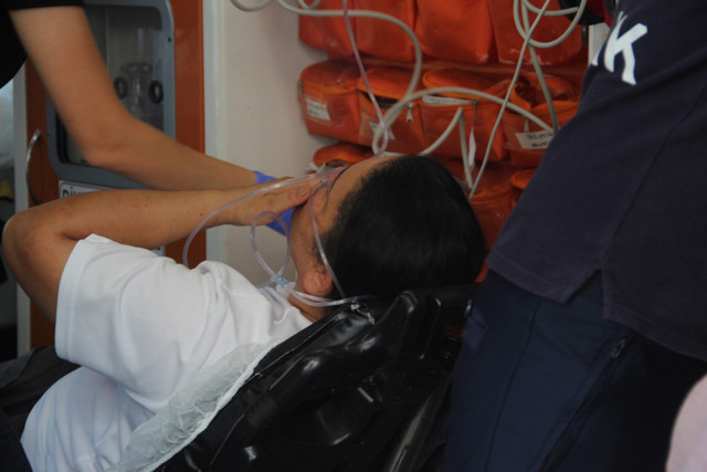 Antalya'da 5 yıldızlı otelde yangın paniği! Kendilerini dışarı attılar, dumandan etkilenenlere sağlık ekipleri müdahale etti - Resim: 3