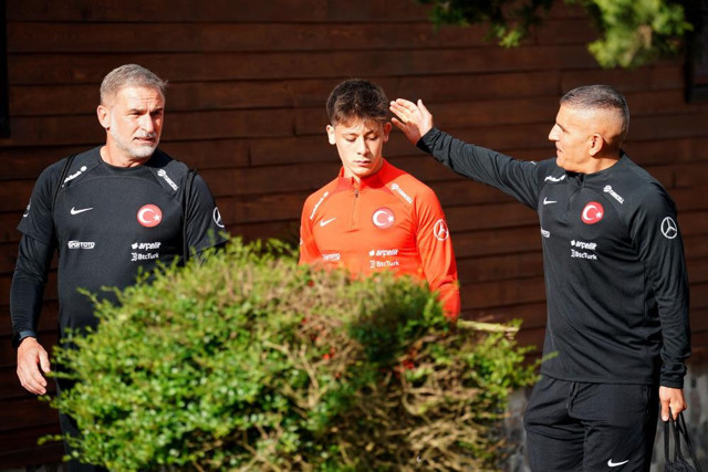 Stefan Kuntz'dan Arda Güler'e övgü dolu sözler! "Bir futbol tanrısı gibi, yeni Messi gibi' davranılacak" - Resim: 0