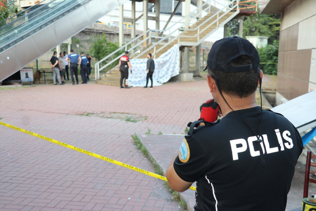 Karabük'te korkunç olay: Yürüyen merdivenin altında bebek cesedi bulundu! Annenin ifadesi dehşete düşürdü... - Resim: 2