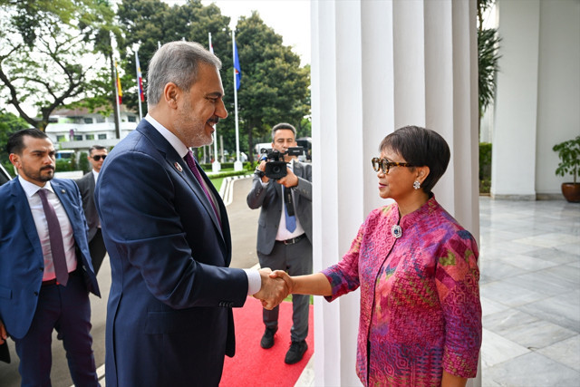 Bakan Fidan, Endonezyalı mevkidaşı Marsudi ile görüştü - Resim: 0