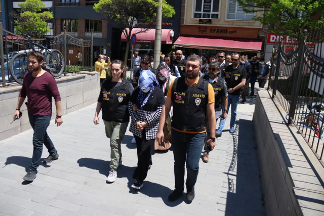 İntihar süsü verilen ve cinayette flaş gelişme: Eşini öldüren kadının cezası belli oldu! Annesi böyle feryat etti... - Resim: 1