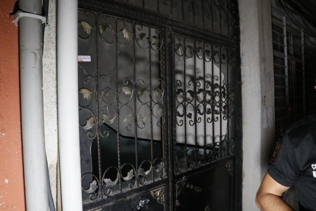 HÜDA PAR’ın il sekreterini öldüren ve il başkanını yaralayan kişinin evine saldırı! Polis biber gazı kullandı - Resim: 2