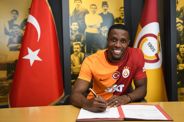 Ali Koç'tan Zaha transferi açıklaması! Galatasaray'a olay sözler: Rakamlar yüzde yüz yanlış rakamlardır" - Resim: 0