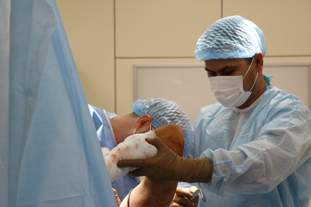 Kazakistan'da Türk doktorlar bir ilke imza attı - Resim: 1