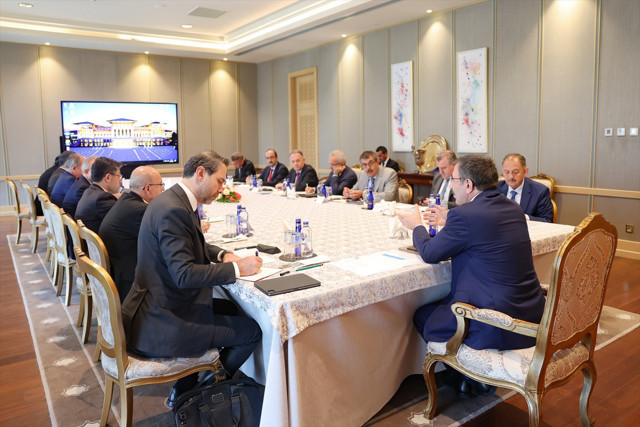 Külliye'de deprem koordinasyon toplantısı! Cevdet Yılmaz ve bakanlar bir araya geldi - Resim: 0