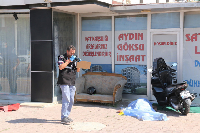 Direksiyon öğretmeni eşinin eğitim güzergahında silahla hayatına son verdi - Resim: 0