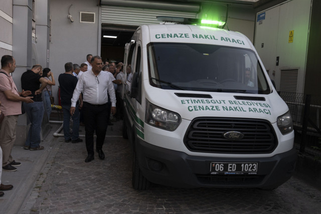 CHP kongresinde kalp krizi geçiren başkan adayı hayatını kaybetti - Resim: 0