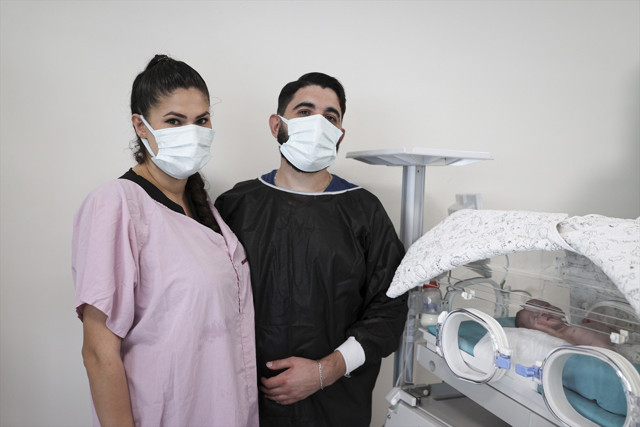 Kıbrıslı Nehir bebek "25 binde 1" görülen hastalığından Türkiye'de kurtuldu - Resim: 2