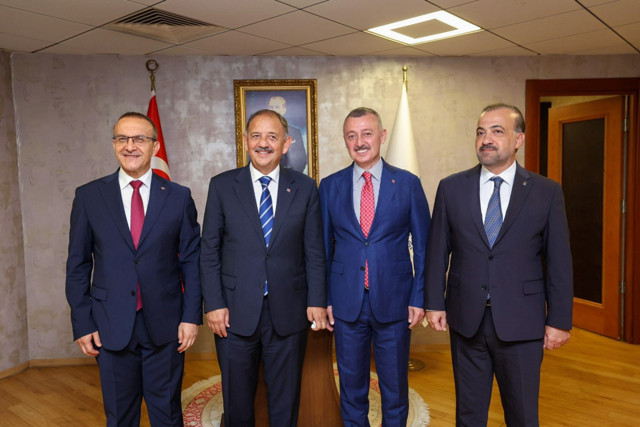 Bakan Mehmet Özhaseki, İzmit Körfezi'ndeki dip çamuru temizliği çalışmalarını inceledi - Resim: 4