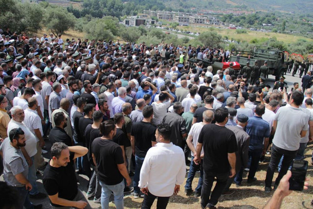 İzmirli Pençe-Kilit şehidi Ünal Sipahi'yi binler uğurladı - Resim: 0