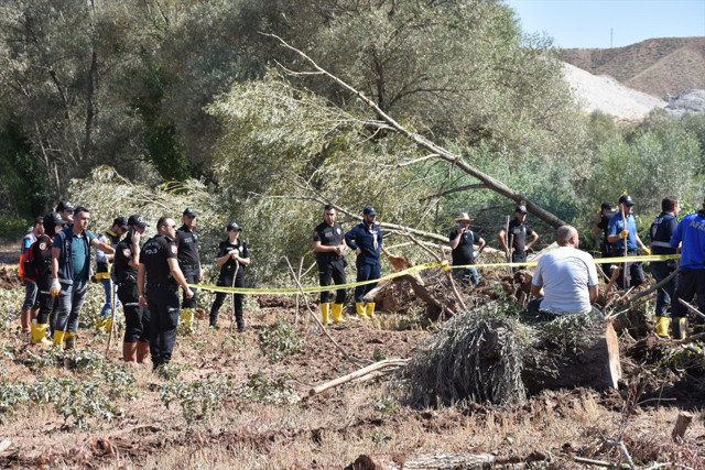 Aksaray'da sele kapılan Asel bebekten acı haber! Cansız bedeni bulundu - Resim: 0
