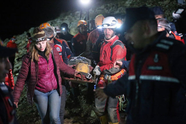 Mersin'de ABD’li dağcı 9 gün sonra mağaradan çıkartıldı tahliye sonrası konuştu - Resim: 1