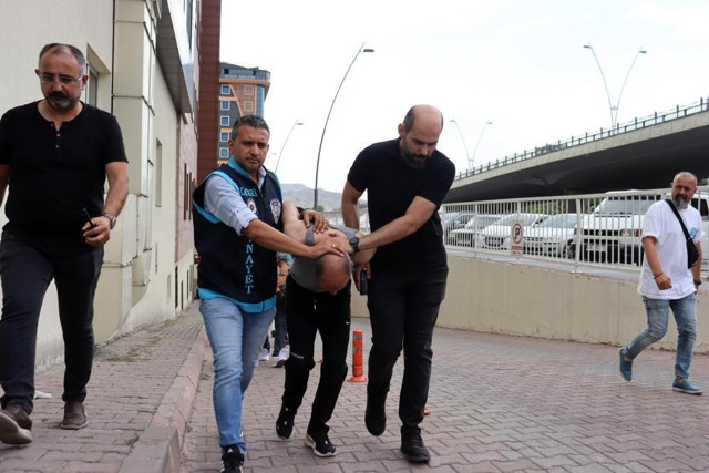 Kayseri'de kıraathanede çıkan kavgaya müdahale sırasında yaralanan polis şehit oldu - Resim: 0