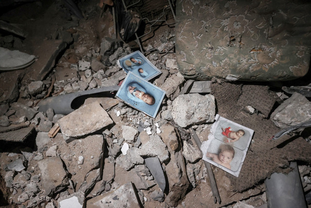 İsrail bu kez cami ve kilise vurdu! Ölenler arasında bir de kız bebek de var - Resim: 1