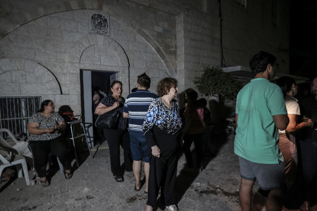 İsrail bu kez cami ve kilise vurdu! Ölenler arasında bir de kız bebek de var - Resim: 0