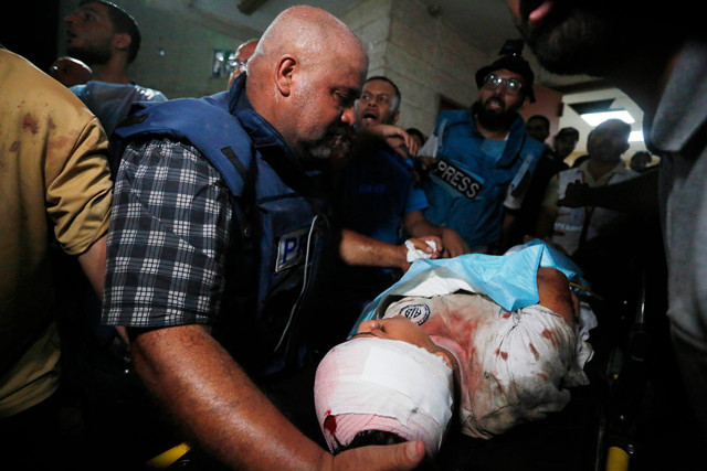 İsrail Ordusu Gazze'ye tanklarla girdi! Son 24 saatte 481 Filistinli öldürüldü! 2 bin 913'ü çocuk... - Resim: 0